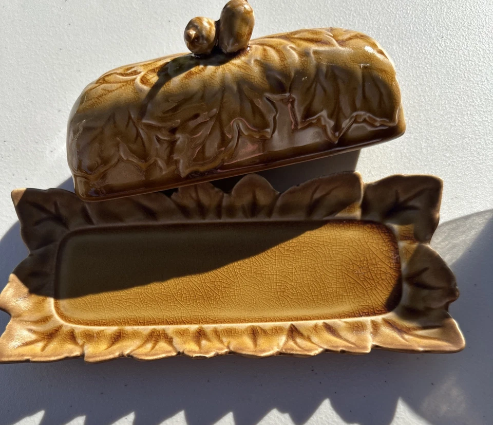 Plato de mantequilla Anthropologie hojas de bellota cerámica marrón - otoño/acción de gracias Foto 2 de 4