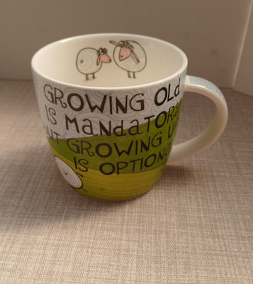 Queens - The Good Life Tasse - Growing Old Is Pflicht Growing Up Is Optional