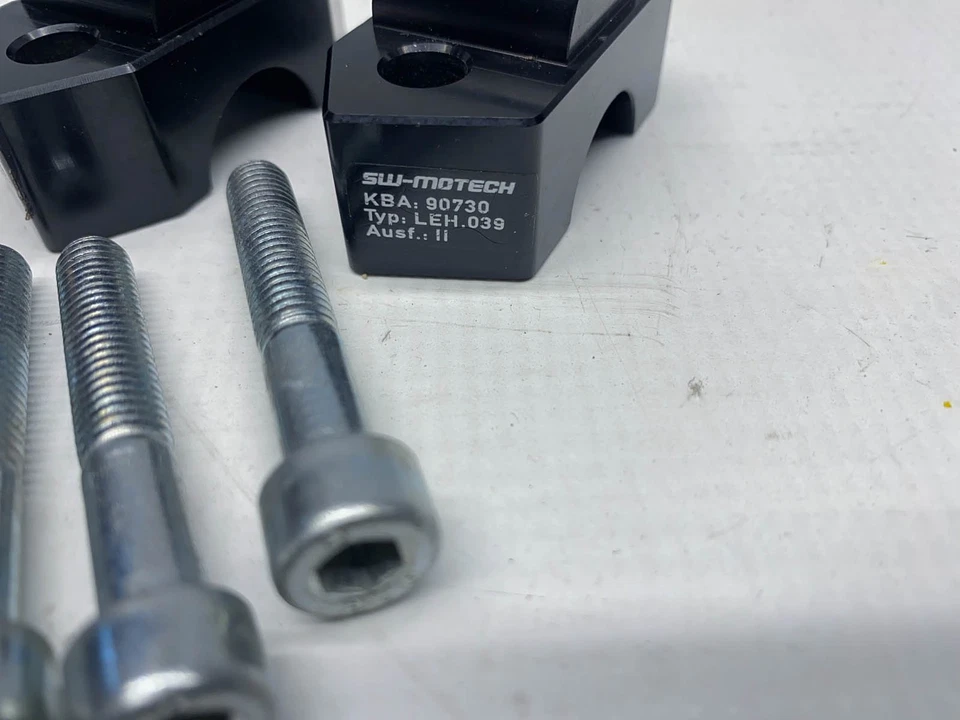 Soporte de fijación de manillar Kawasaki Z800 abrazadera manillar risers abrazadera (3) 15' Foto 3 de 4