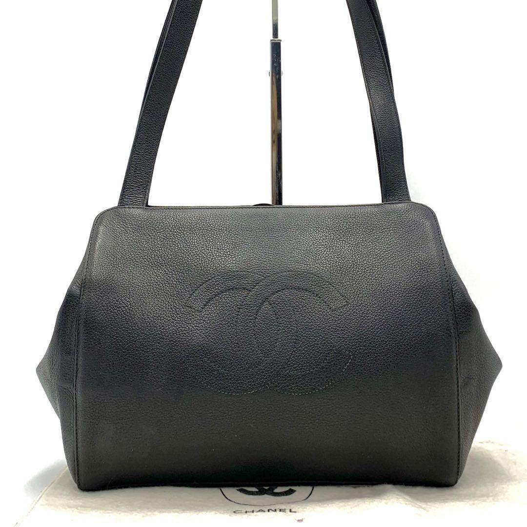 Chanel Big Coco Caviar Skin Kiss Lock Tote Bag in Excellent Condition