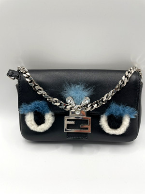 FENDI Monster Micro Bucket Umhängetasche Leder schwarz 2-Wege Kette