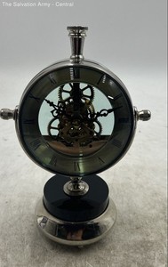 Decorative Freestanding Roman Numerals Modernist Mechanism Desk Clock