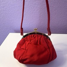 Red Hand/Coin Purse Kiss Lock Closure Gold Tone Hardware Ivory Lined Satin 80  s