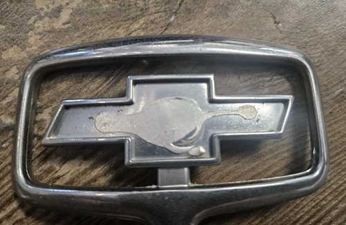 1991-1996 Chevrolet Caprice Chrome Hood Ornament OEM GM - Picture 3 of 6