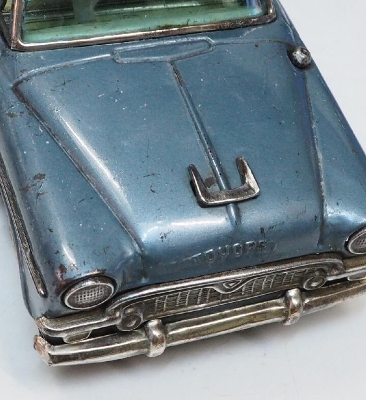Bandaiya Toyopet Crown Deluxe Without Mirror Tin W/Car Box Bandaiya Toyopet Crown Deluxe Without Mirror Tin W/Car Box