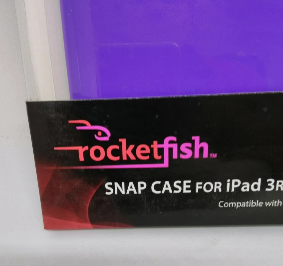 Rocketfish snap case hardshell for iPad 3rd generation or iPad 2 purple - Image 3 of 4