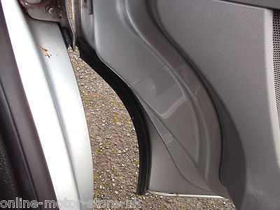 VW TRANSPORTER T5 T6 T5.1 - FAHRER VORNETÜR RADLAUFDICHTUNG DICHTUNG MIT CLIPS