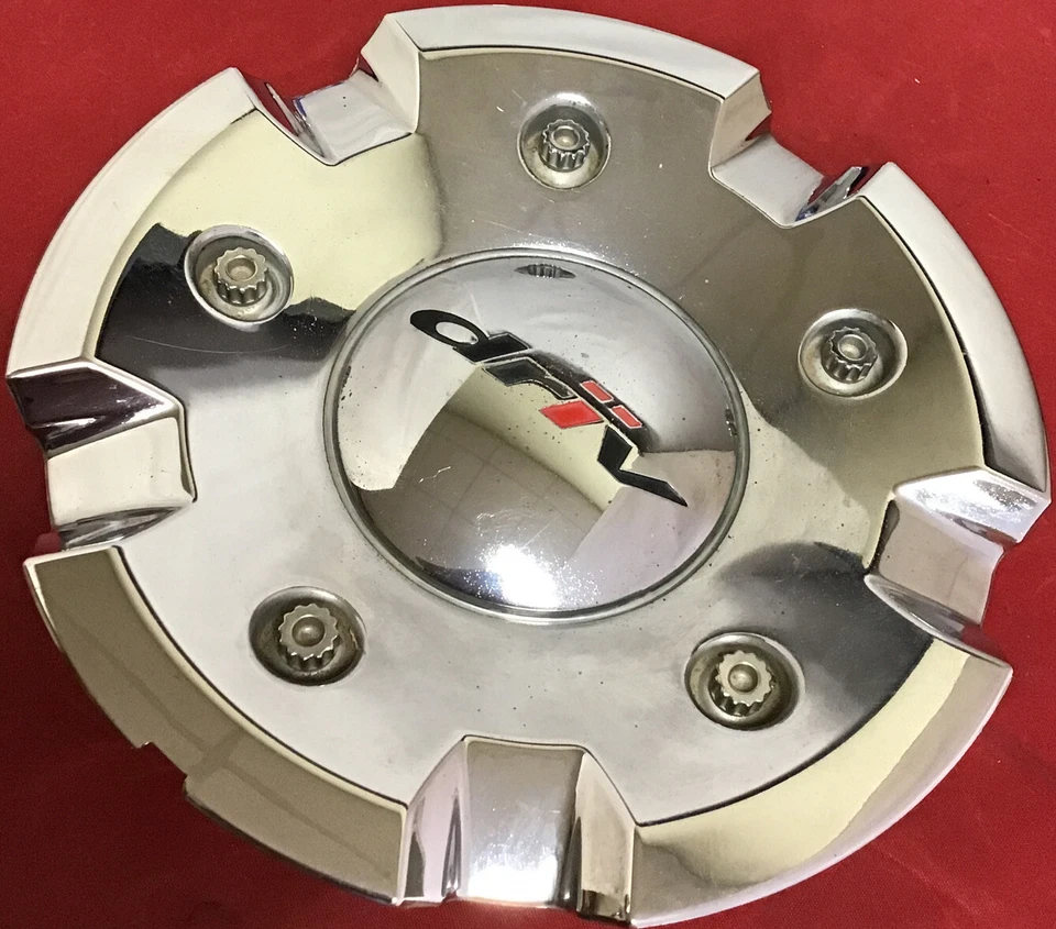 UNA RUEDA MOTRIZ USADA CROMADA TAPA CENTRAL PERSONALIZADA 6450-15 / S702-09 13047 Foto 4 de 4