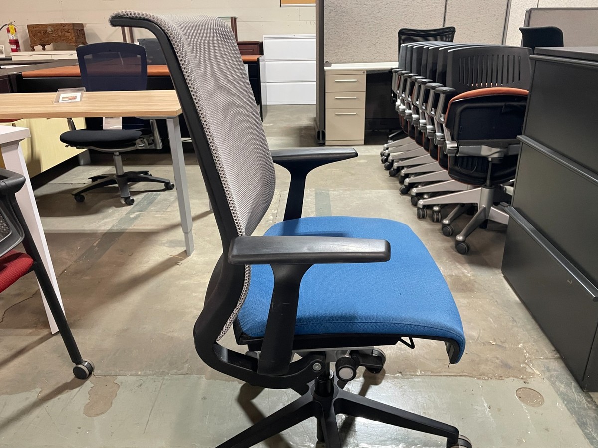 オフィスチェアー　Steelcase Think chair 200x Steelcase Think V1 Mesh Office Chairs – Bulk Discount – Clean