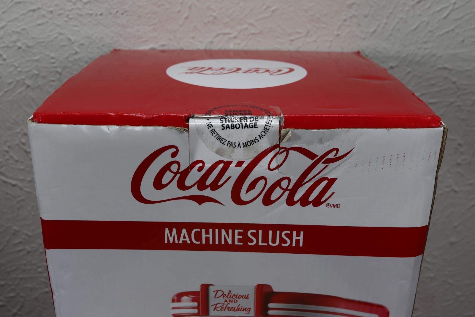SEALED Nostalgia Coca-Cola 32-Ounce Retro Slush Frozen Drink Maker Party Machine