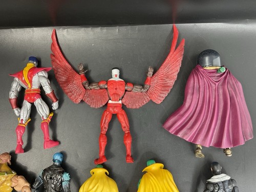 Lot of Marvel Legends and other Marvel Action Figures Mixed Lot Of 11 - Picture 10 of 17