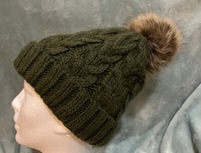 Women's Cable Knit Beanie Hat Cap with Faux Fur Pompom