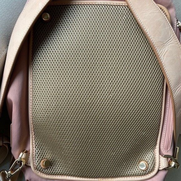 Caraa Studio 2 small convertible bag in Vaqueta blush. | eBay display picture 2