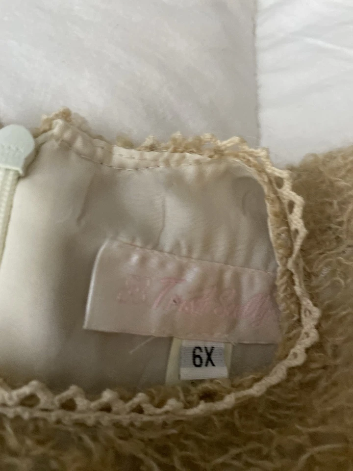 VESTIDO TRISH SCULLY NIÑAS TALLA 6X BRONCEADO Y MARFIL CON DISEÑO CAPRICHOSO ESTAMPADO PERRO Foto 4 de 4