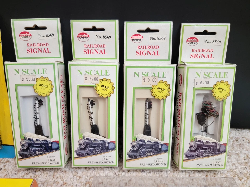 N-Scale Model Railroad Bundled Lot ~ Kato ~ Atlas ~ Model Power Railroad Signal - Image 3 of 4