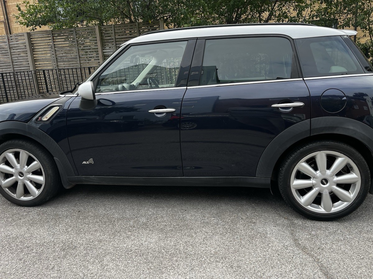 MINI Countryman Cooper S All4 Petrol Manual 5 Door Cream Leather Interior 2010