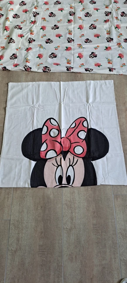 2 tlg. Minnie Mouse Bettwäsche 135x200cm 80x80cm Kissen Bettbezug Set, unbenutzt - Bild 1 von 4