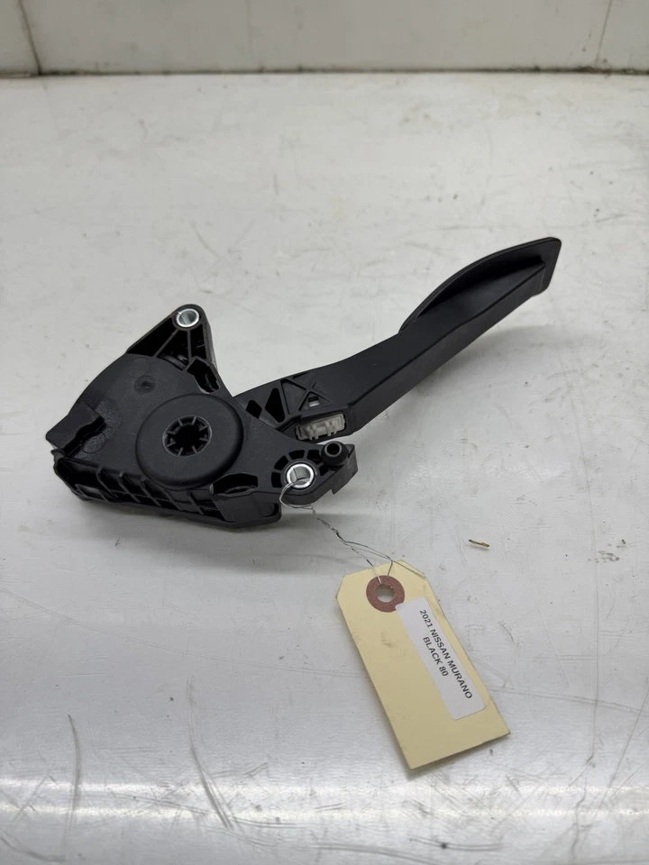 2017-2024 Nissan Murano OEM Accelerator Gas Pedal - Image 3 of 4