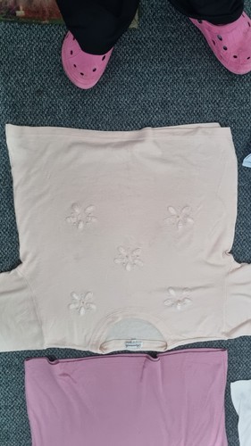 Bundle of 4 X Large 48" Ladies T Shirts short and long sleeve Blue Pink Cream - Bild 5 von 18