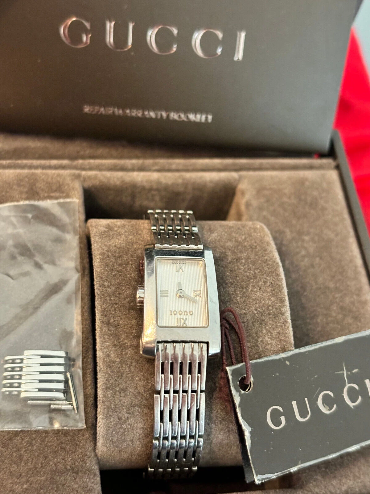 MONTRE FEMME GUCCI TIMEPIECES 8600L 3 ATM AVEC BOÎTE/PAPIERS LIEN SUPPLÉMENTAIRE
