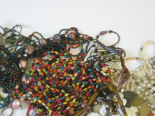 Costume Jewelry Mixed Lot 2 Pounds Vintage to Modern - Picture 8 of 9