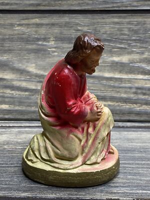 Vintage Nativity Ceramic Figurine Wise Man Red Beige Gown Kneeling 3.5 