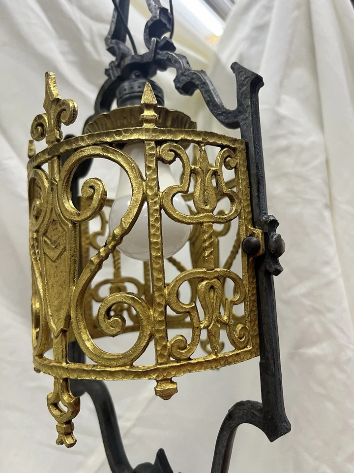 Luminária pendente de entrada cilíndrica de ferro antiga para salão Tudor Artesanato - Imagem 4 de 4