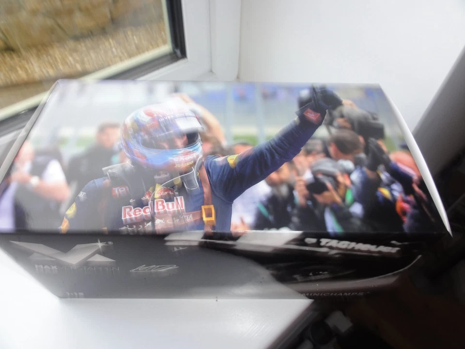 Max Verstappen Red Bull RB12 Tag Heuer 2016 F1 MINICHAMPS 1:18 2ª Austria. Foto 3 de 4