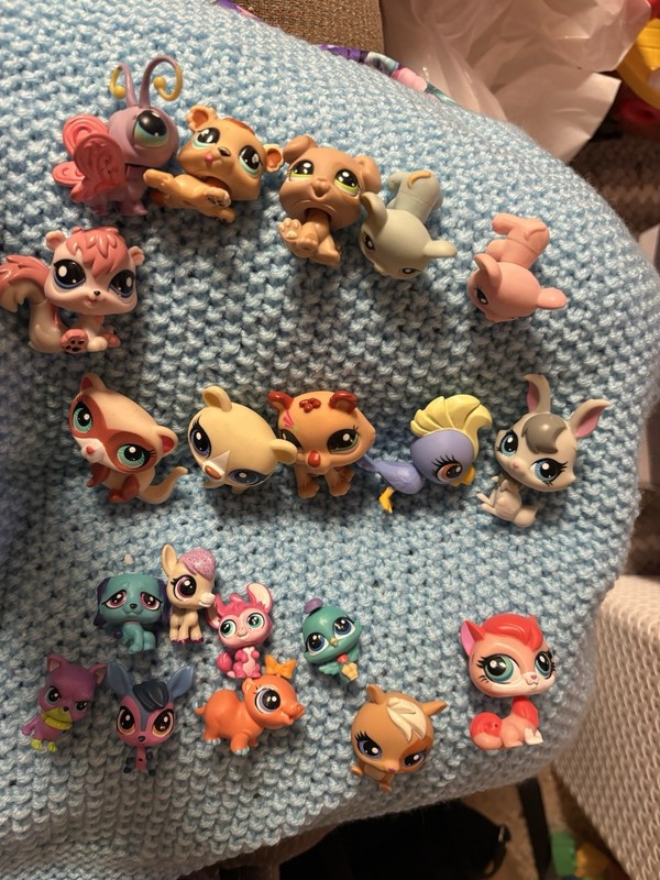 Hasbro Mixed  Littlest Pet Shop Lot