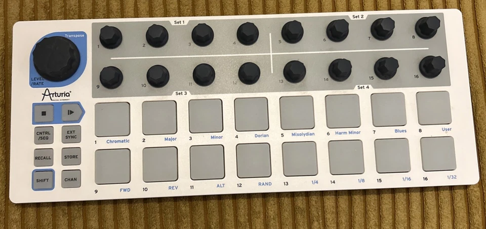 Arturia Beatstep Midi Controller & Sequencer/OVP + Beatstep Pro Cable Kit/CV - Bild 4 von 4