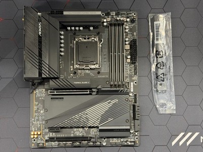 GIGABYTE B650 AORUS PRO AX