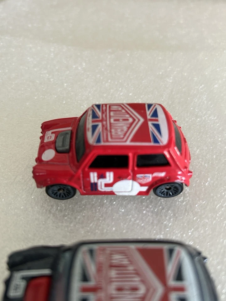 Hot Wheels 2 Morris Mini - Photo 3/4
