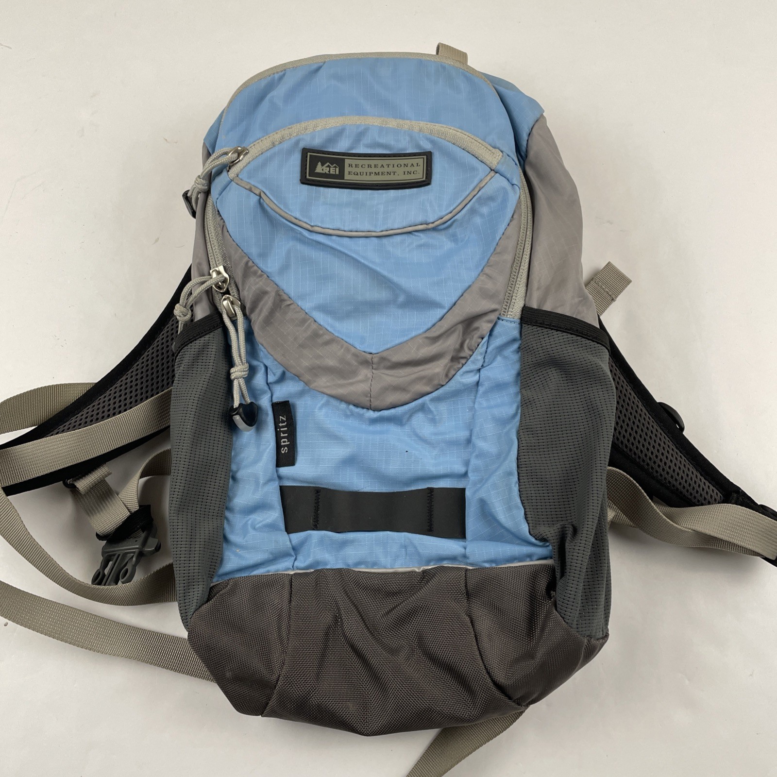 Youth Hiking Daypack Padded Back/straps Whistle