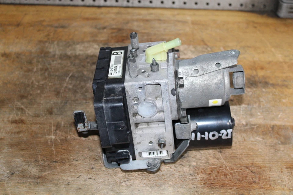 2006 TOYOTA PRIUS HYBRID ABS BRAKE PUMP SYSTEM HYDRAULIC ANTI LOCK OEM — 第 3/4 张图片