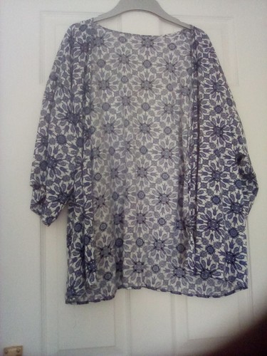 Peacocks Ladies Cover Up Top Blue floral Open Front size m Beach
