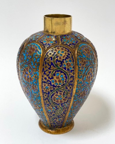ANTIQUE KASHMIRI INDIAN ENAMELED GILT COPPER VASE / JAR KASHMIR - Picture 4 of 20