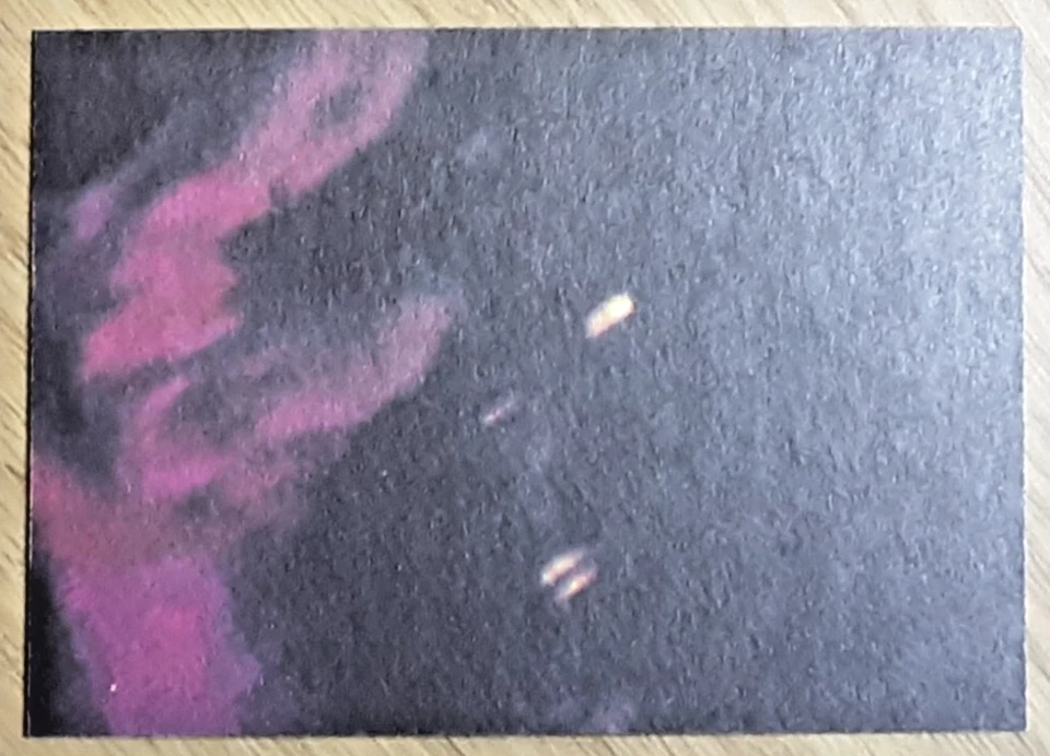 Tarjeta Battlestar Galactica 1978 edición Reino Unido 95 Centurions on the March Foto 2 de 3