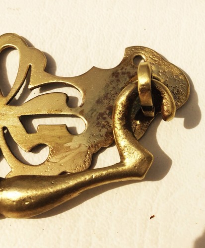 Circa 1750 Chippendale Federal antique hardware drawer pull brass 2 1/2" center - Picture 3 of 6