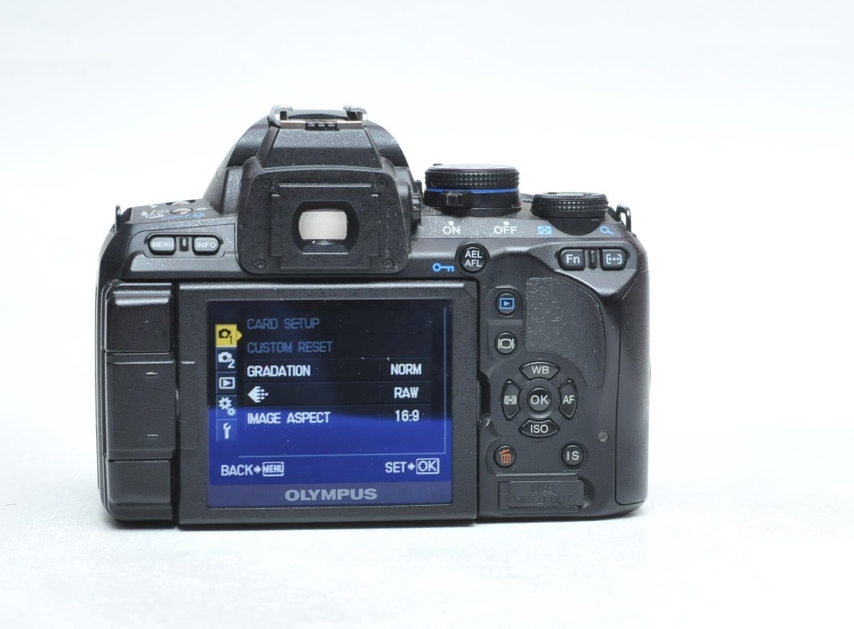 Olympus E-620 DSLR Camera W/ZUIKO DIGITAL ED 14-42mm F3.5 Olympus E-620 DSLR Camera W/ZUIKO DIGITAL ED 14-42mm F3.5