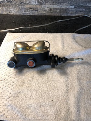 Disc Drum 1967-1970 Ford Mustang Style Single Bail Master Cylinder 1-1//4/" Bore