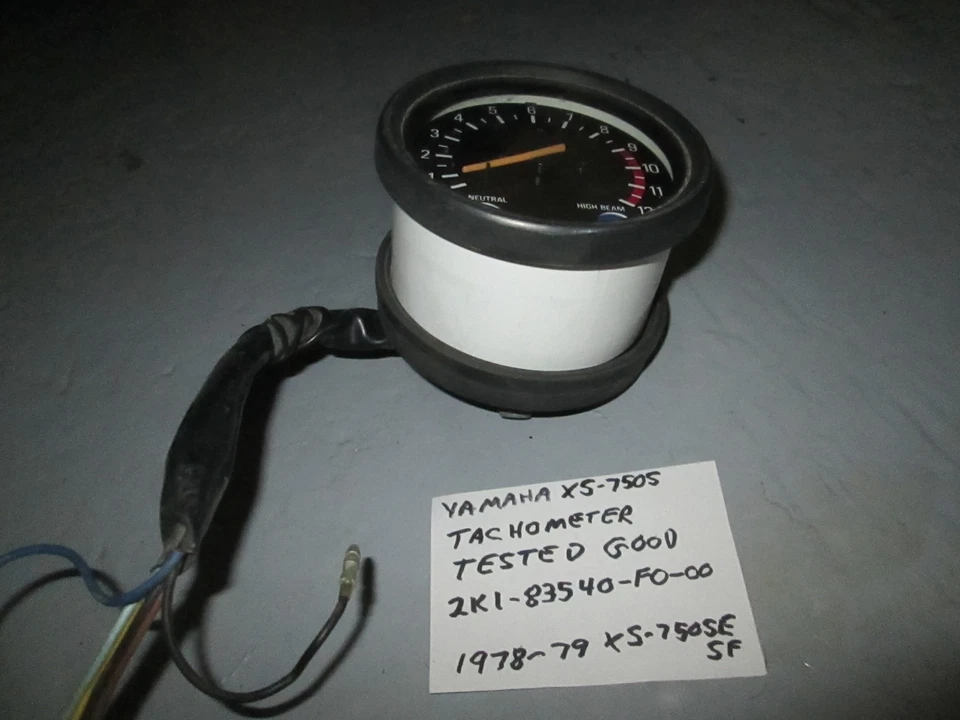 Tacómetro Yamaha especial XS-750 de colección Foto 3 de 4