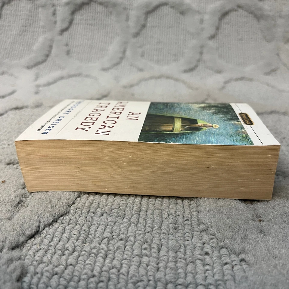 An American Tragedy Classic Paperback Book by Theodore Dreiser from Signet 2000 - Image 4 of 4