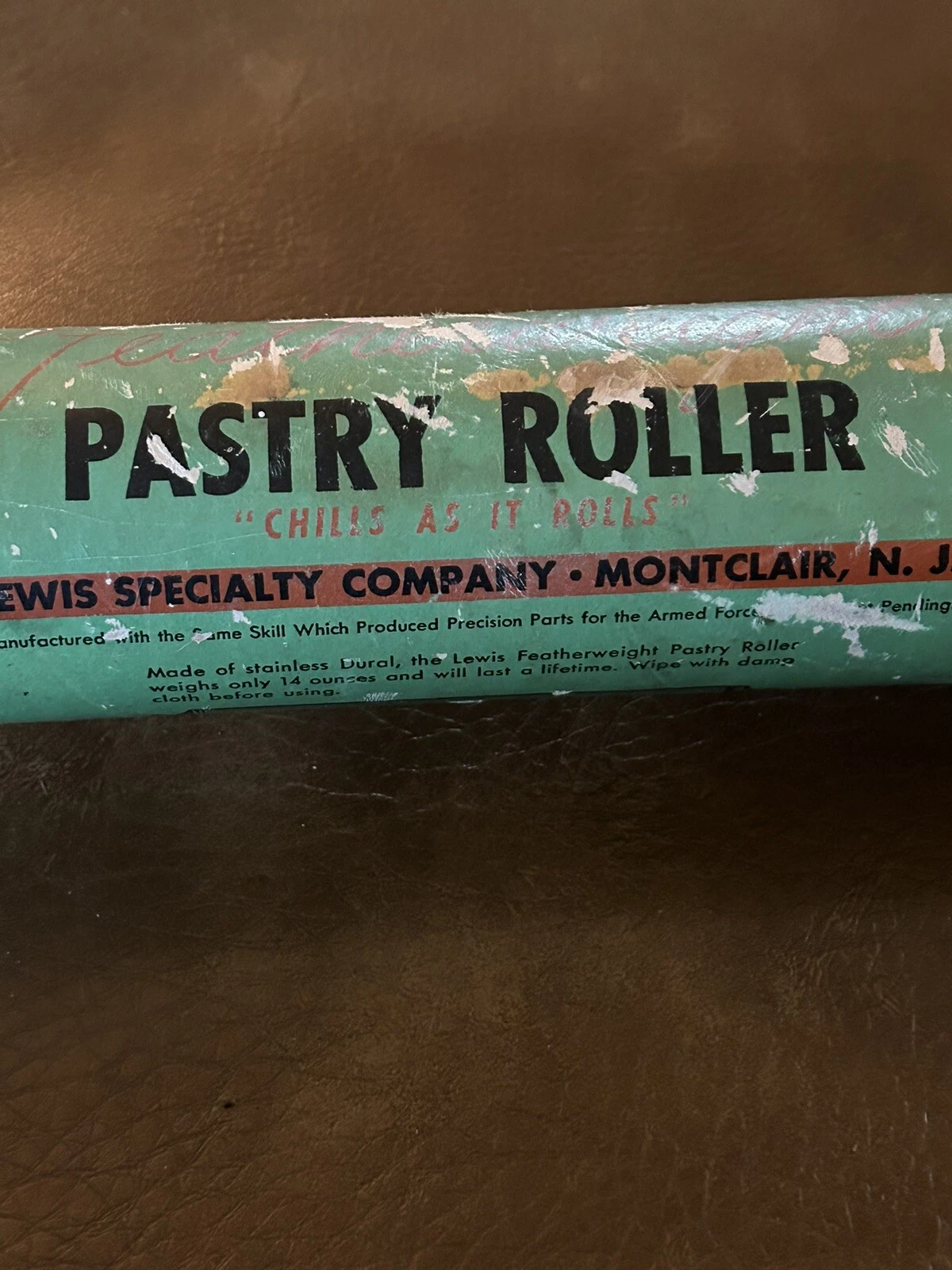 Antique 1940’s Lewis Featherweight Pastry Roller Dural Rolling Pin in Box