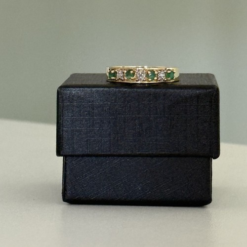 10K Yellow Gold Emerald Four Stone Diamond Accent Ladies Band Ring Size 7 - Picture 6 of 12