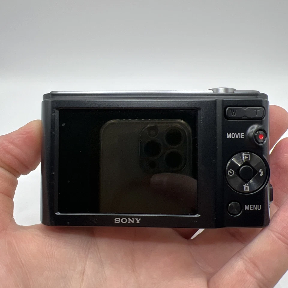 Sony Cybershot DSC-W800 20.1MP + 2 Batteries , Charger + Accessories #427 - Image 4 of 4