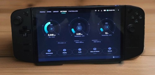 Lenovo Legion Go 8,8 pouces (512 Go SSD, 512 Go carte SD très bon état. - Photo 3 sur 4
