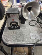 Kodak Brownie Bulls-Eye Camera - Kodak Twindar Lens - 1954 To 1958 - Untested