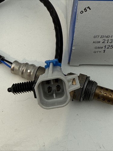 Genuine GM Heated Oxygen Sensor 12562943 - Picture 5 of 5