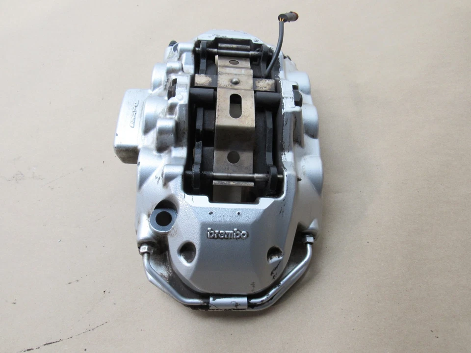 Mercedes SLK55 R171 2006 AMG передний правый пассажирский тормозной суппорт Brembo 04-11*Y3 - Изображение 2 из 4