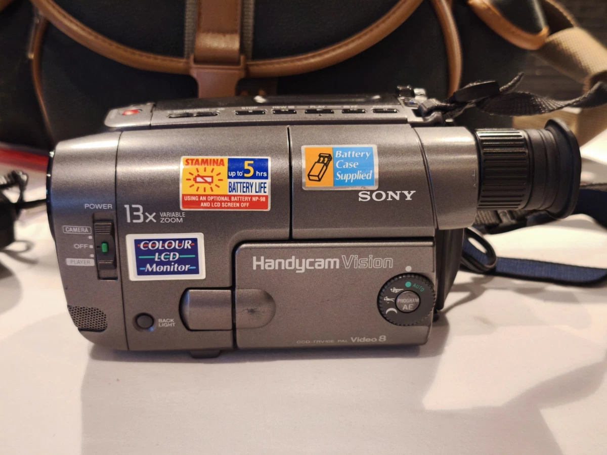 Sony Handycam Vision CCD-TRV10E - Videocámara vintage Video8 con accesorios